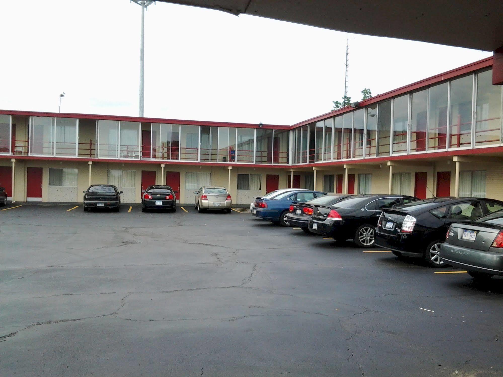 Seaway Motel Roosevelt Park Exterior foto